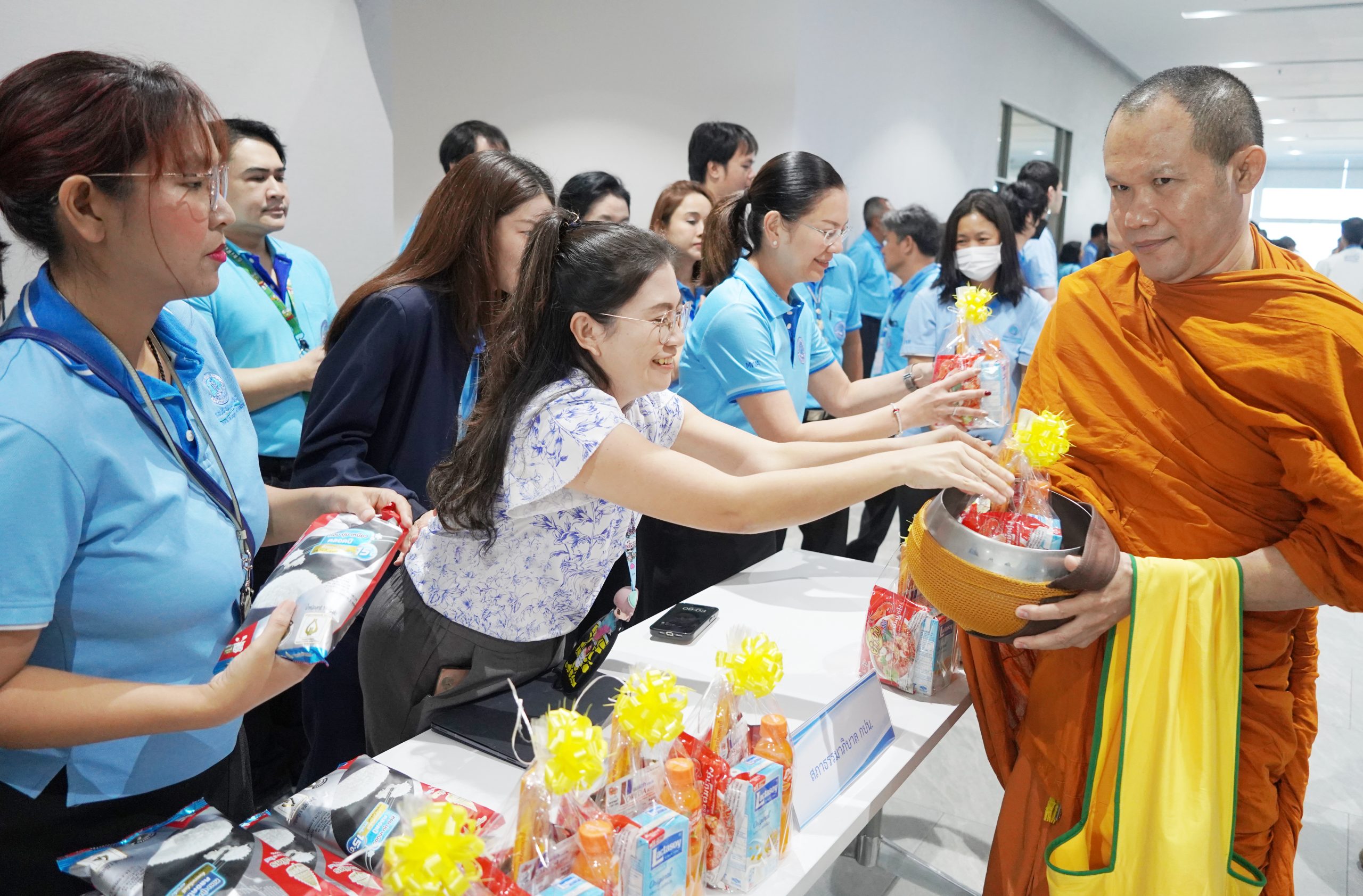 สภาธรรมาภิบาล กปน. ร่วมกิจกรรมทำบุญตักบาตร เสริมความสิริมงคล เนื่องในโอกาสวันขึ้นปีใหม่ 2568