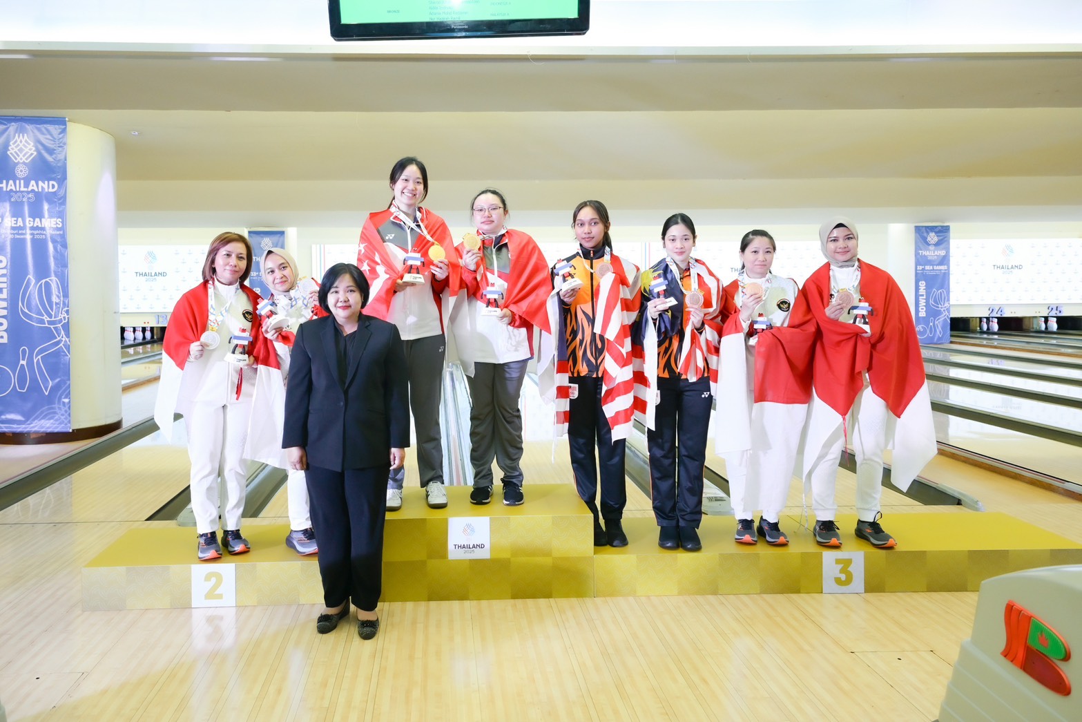 กปน. มอบเหรียญรางวัลการแข่งขันกีฬาโบว์ลิ่ง กีฬาซีเกมส์ ครั้งที่ 33